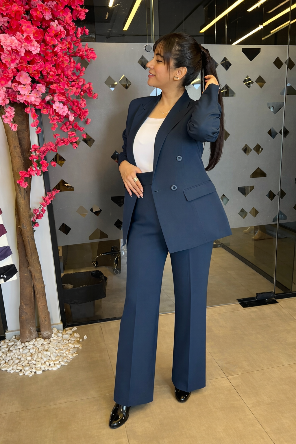 Chic Double-Breasted Blazer